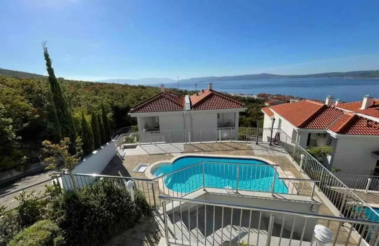 Apartment In Crikvenica 53769