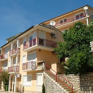  Apartment Ani